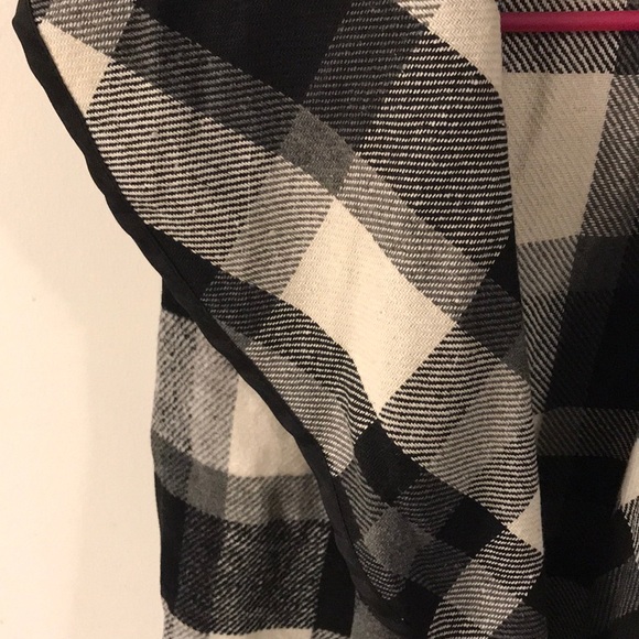 Super cute vest! - Picture 2 of 3